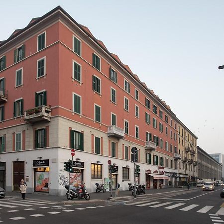 Your Home / Art & Design On The Corner - Milano Esterno foto